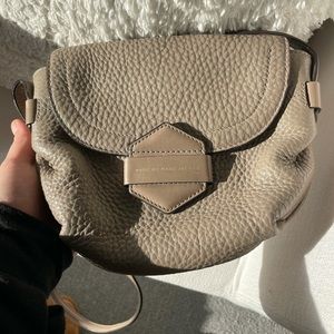 Marc by Marc Jacobs Flipping Out Crossbody with rounded bottom - Taupe